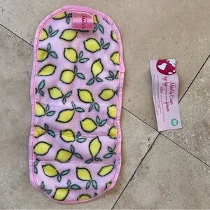 Pink lemonade makeup eraser